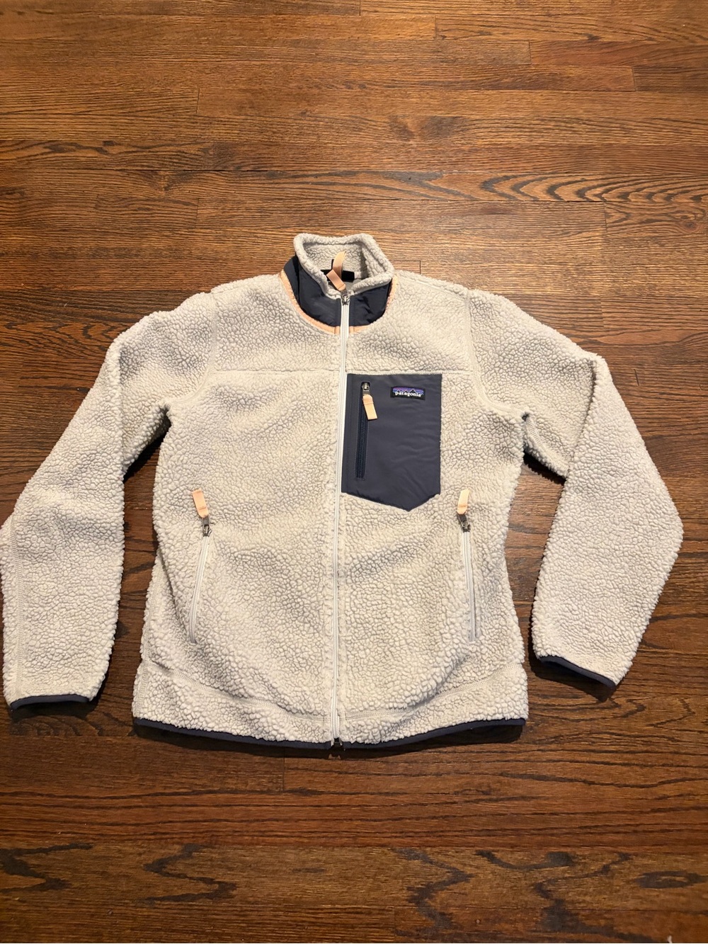 Patagonia Cream Sherpa Fleece Jacket with Navy Pocket